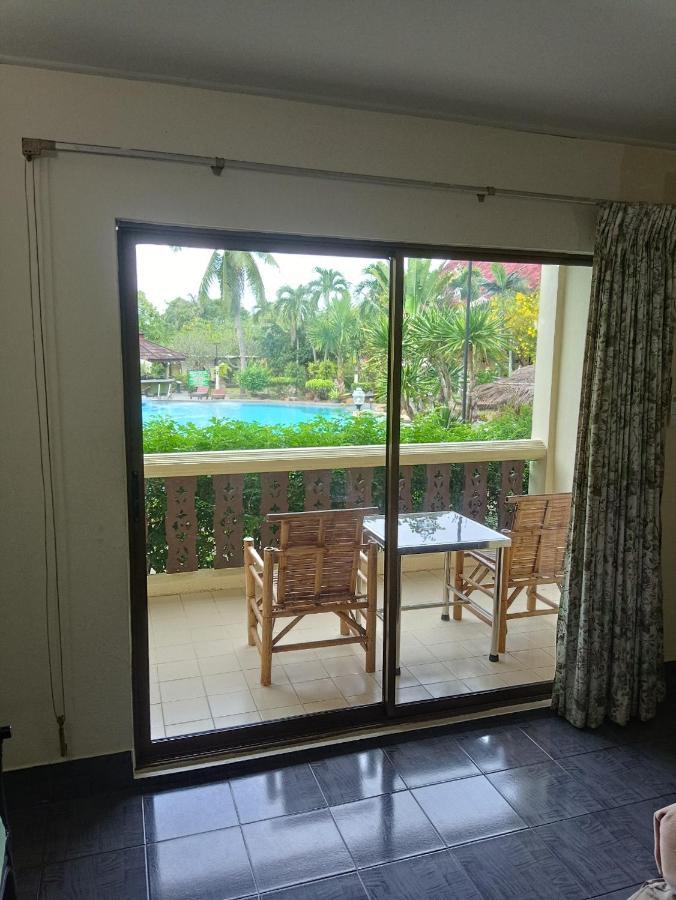 Ban Nam Mao Resort Na Chom Thian Eksteriør billede