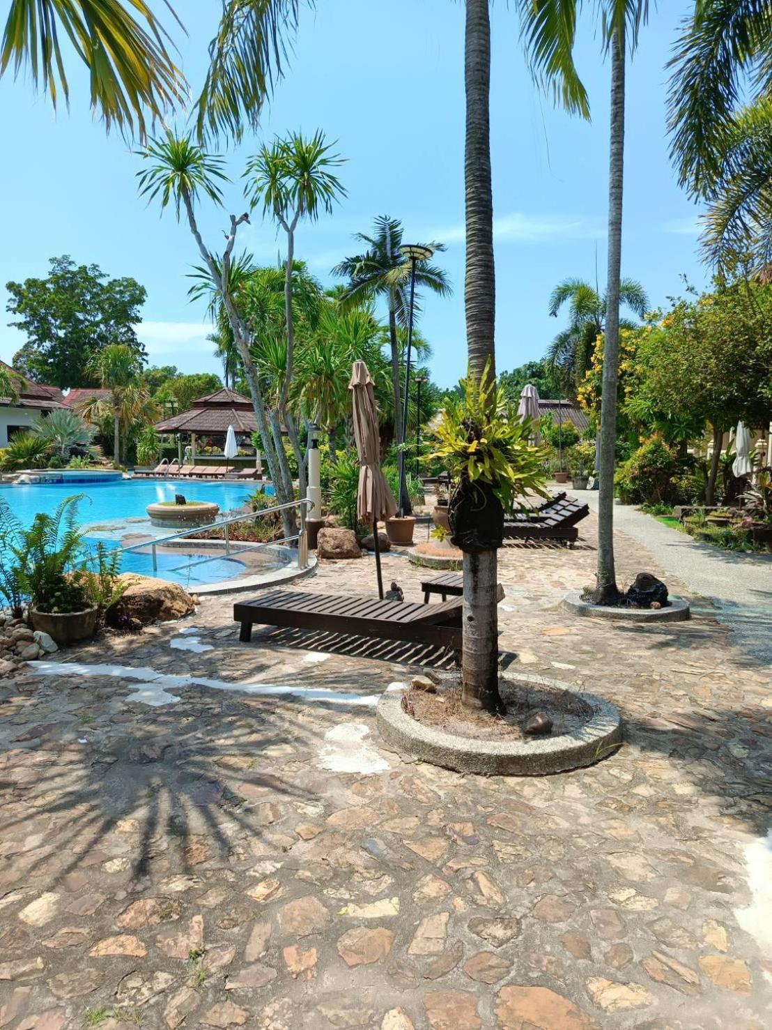 Ban Nam Mao Resort Na Chom Thian Eksteriør billede